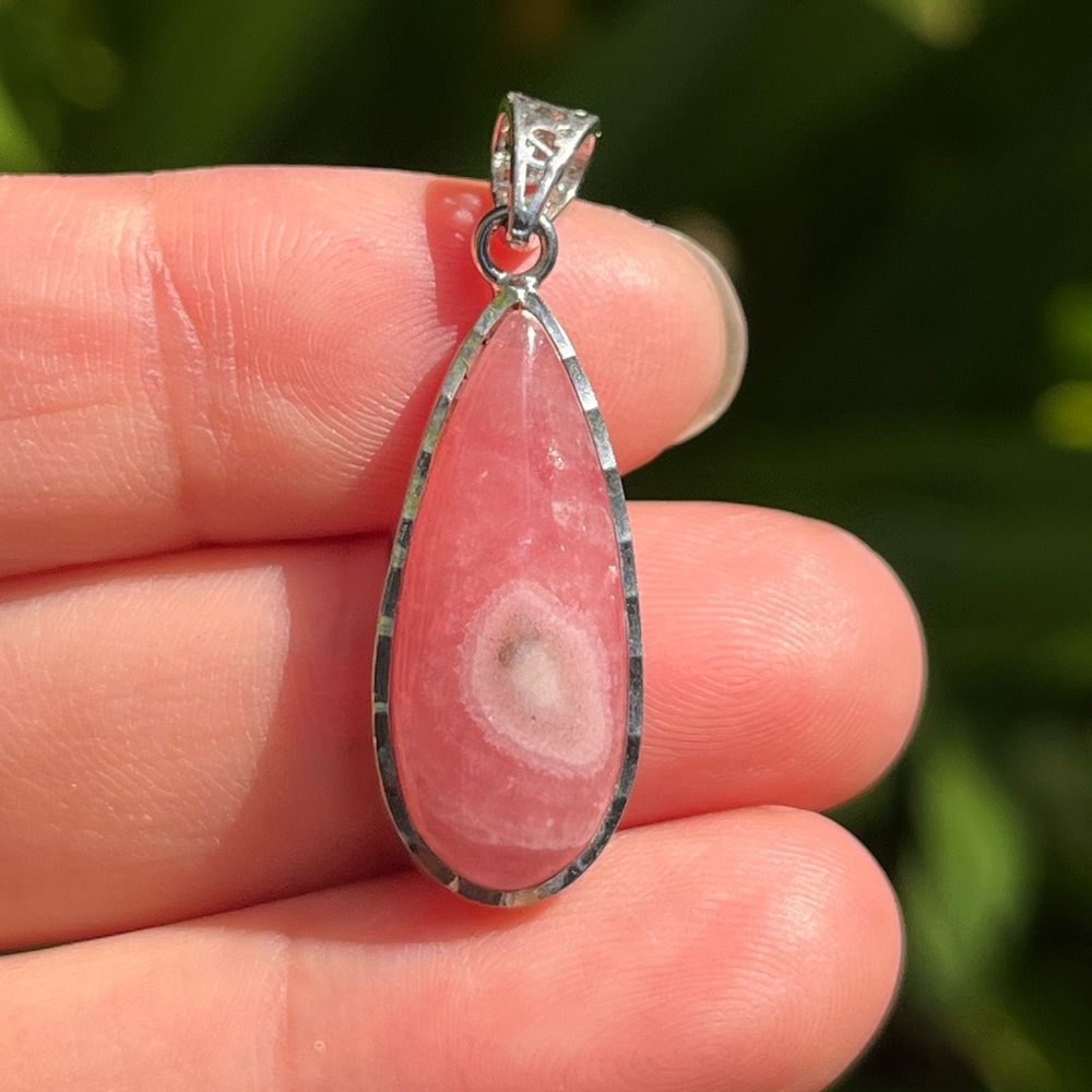 Silver plated cute small pink rhodochrosite pendant 0251